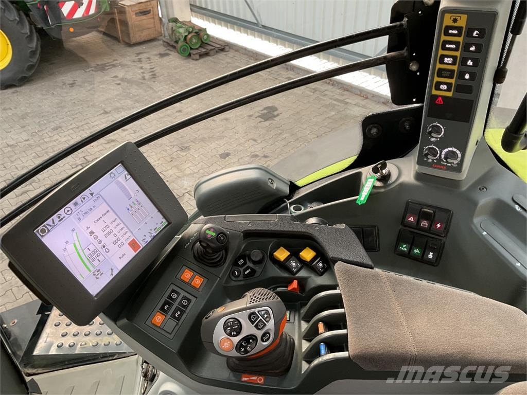 CLAAS Axion 810 Traktorid