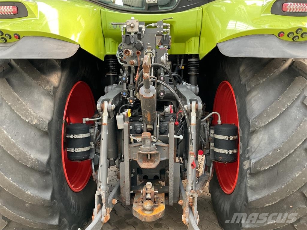 CLAAS Axion 810 Traktorid