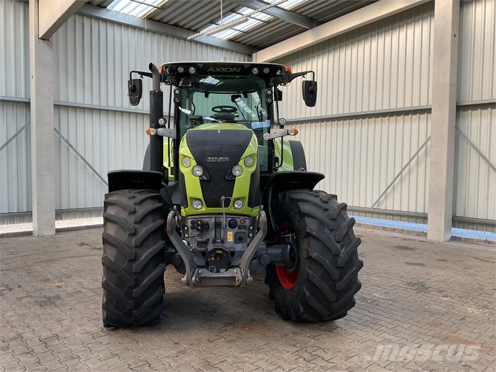CLAAS Axion 810 Traktorid