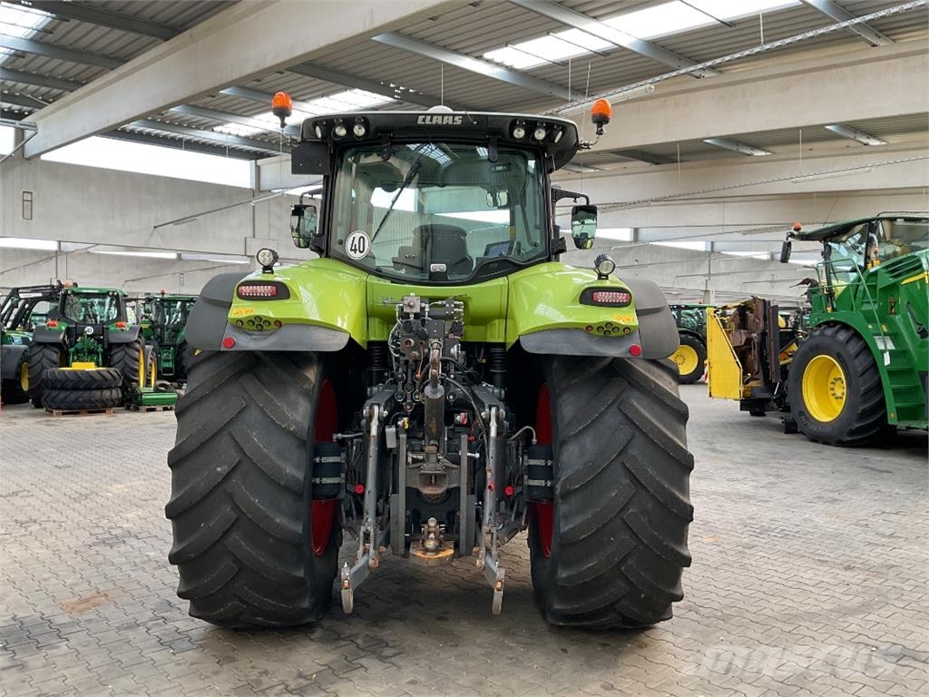 CLAAS Axion 810 Traktorid