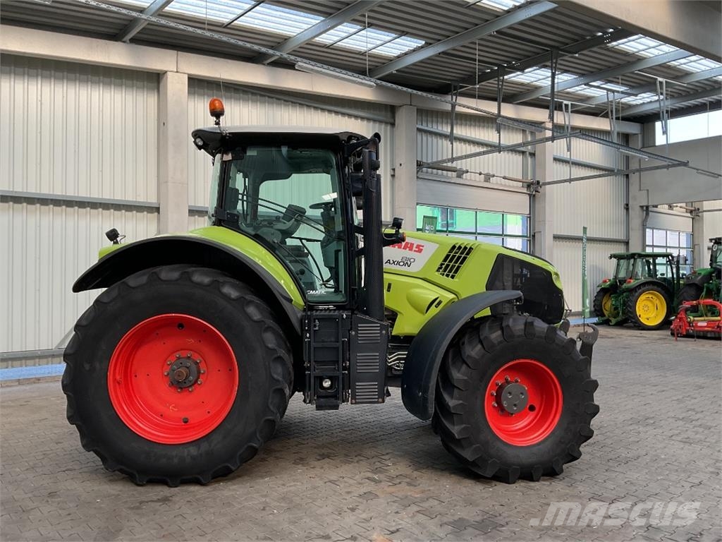 CLAAS Axion 810 Traktorid