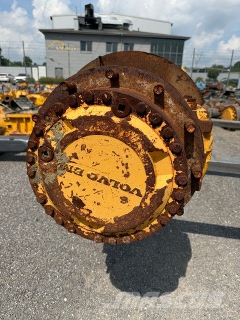 Volvo A 25 C USED AXLES محور العجلة