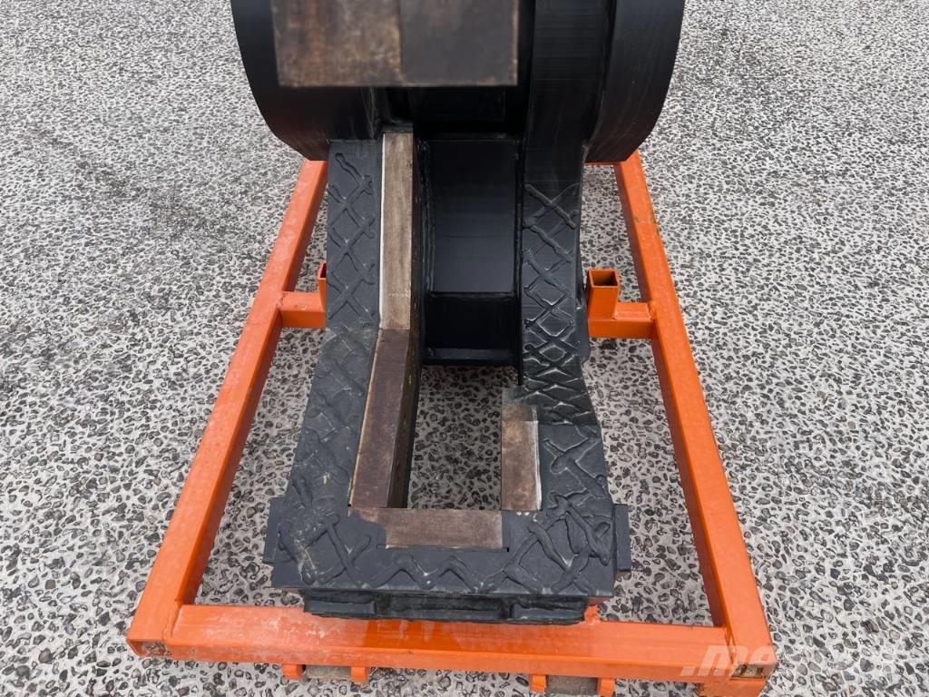  Jistan / Caterpillar JSR 280 RT Metal shear Machin Shears