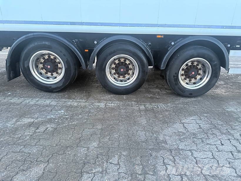 Kraker Walkingfloor / Schubbodenauflieger 94 M3 Liikuvpõrand poolhaagised