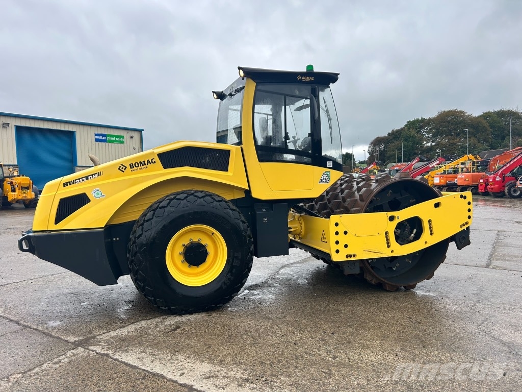 Bomag BW213 DH-5 Pad Foot / Sheep Foot Enkelt tromle