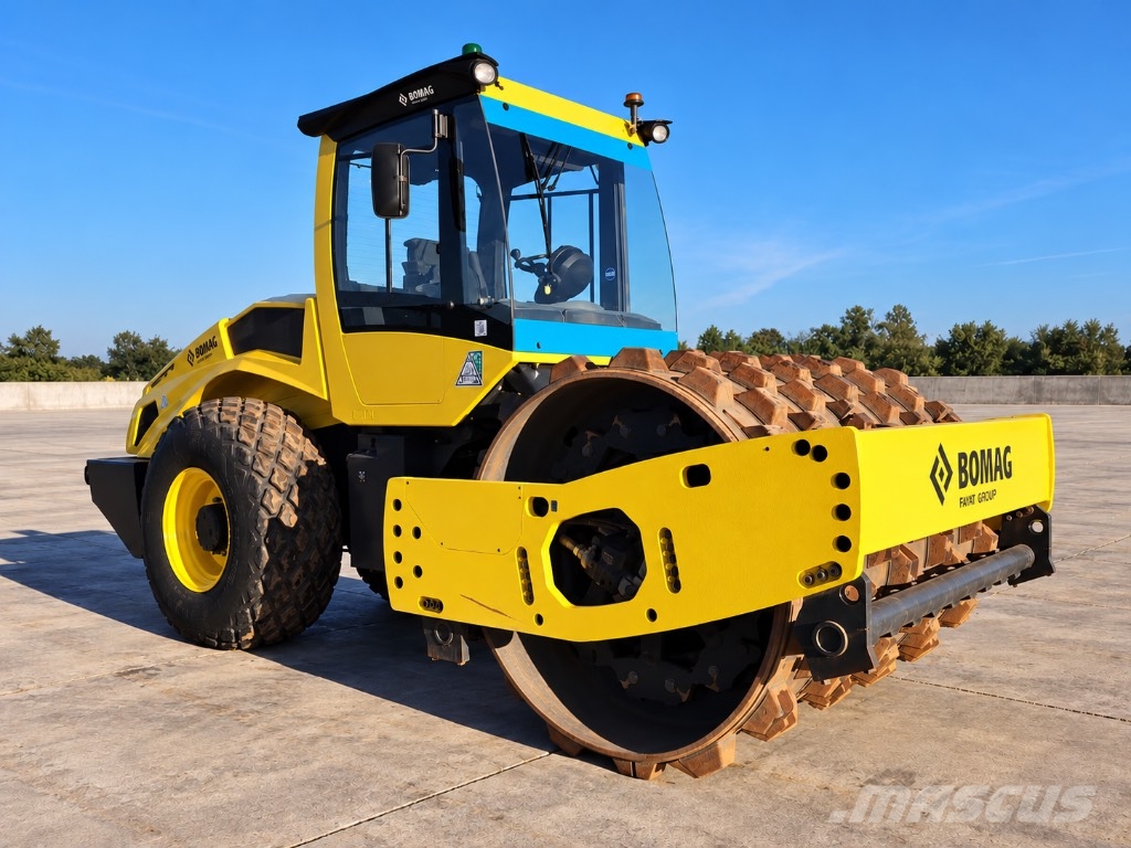 Bomag BW213 DH-5 Pad Foot / Sheep Foot Ühe trumliga rullid
