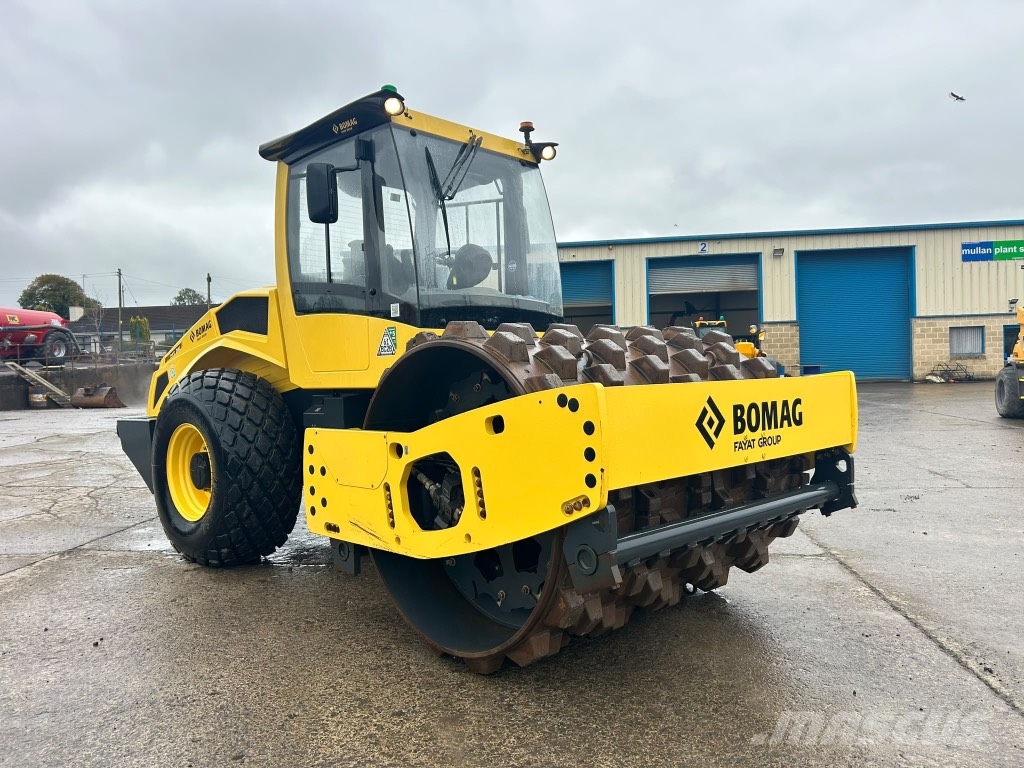 Bomag BW213 DH-5 Pad Foot / Sheep Foot Enkelt tromle