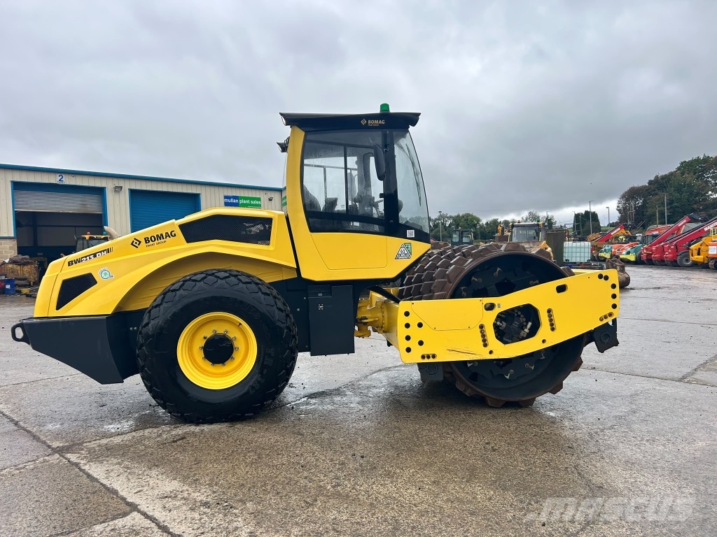 Bomag BW213 DH-5 Pad Foot / Sheep Foot Enkelt tromle