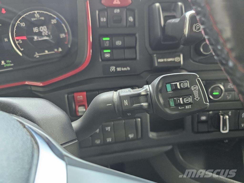 Scania S660 V8 6X2 BOOGIE / RETARDER / FULL AIR / 2 TANKS وحدات الجر
