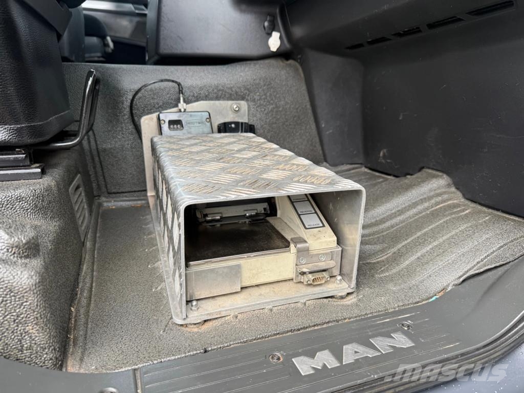 MAN TGS 18.440 4x2 / Euro 6 / 217.226km / ESTERER 13.0 Camiones cisternas