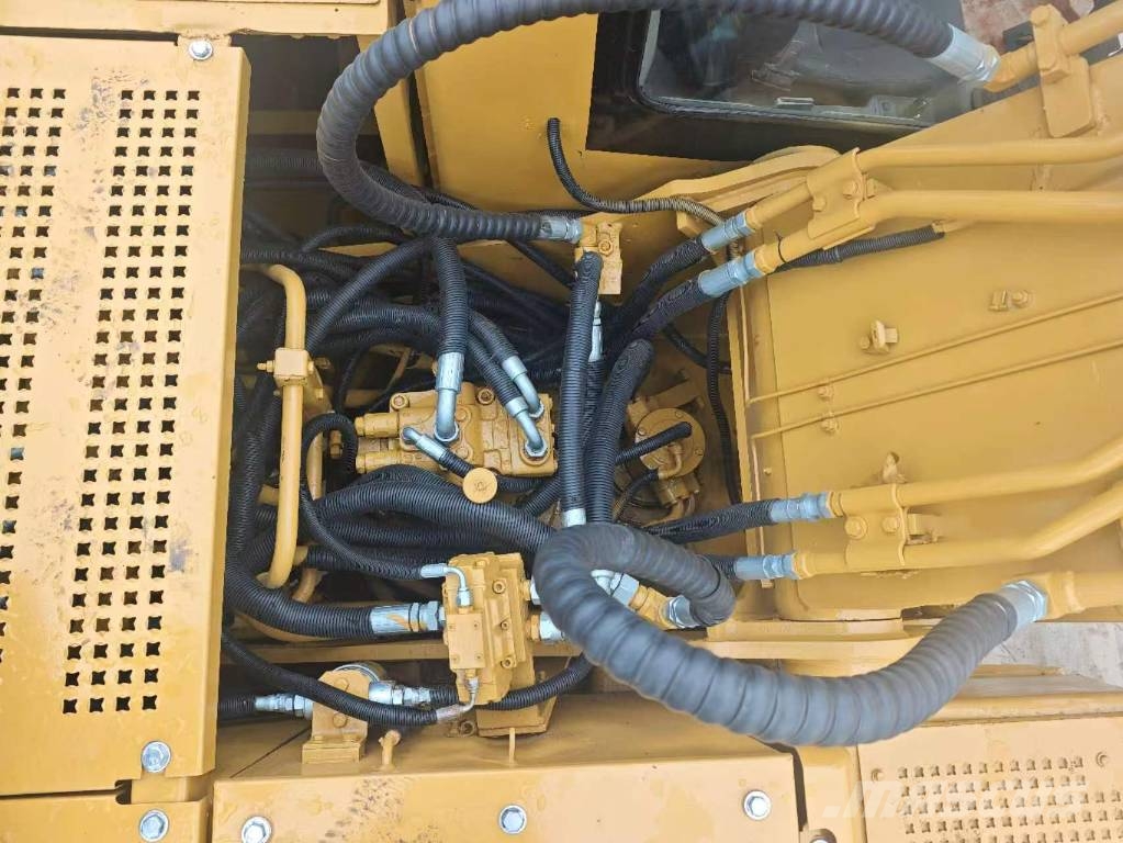 CAT 320 B L Bageri gusjeničari