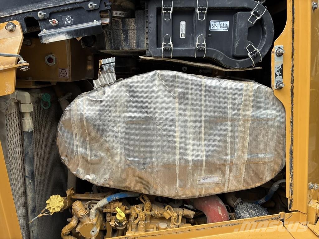 CAT D6-20 LGP بلدوزرات مجنزرة