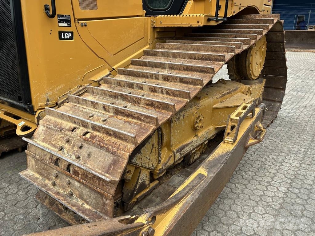 CAT D6-20 LGP بلدوزرات مجنزرة