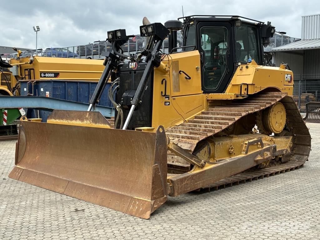 CAT D6-20 LGP بلدوزرات مجنزرة