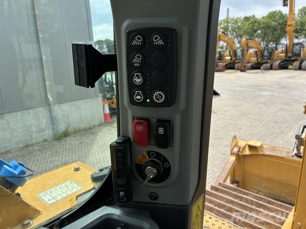 CAT D6-20 LGP بلدوزرات مجنزرة