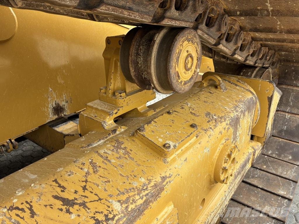 CAT D6-20 LGP بلدوزرات مجنزرة