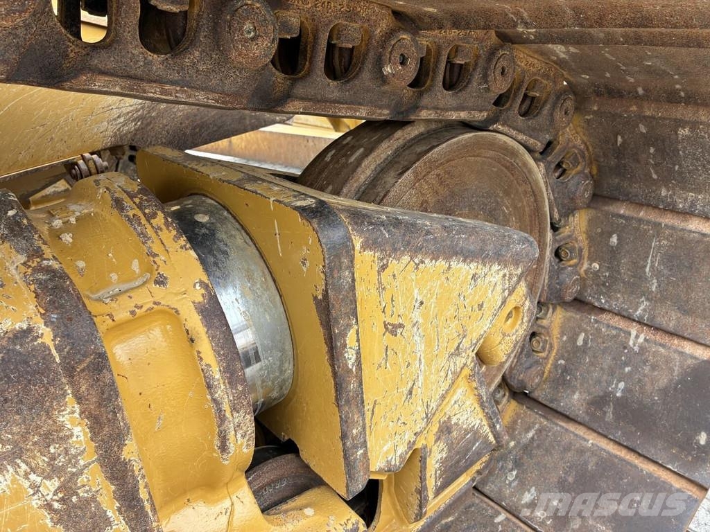 CAT D6-20 LGP بلدوزرات مجنزرة