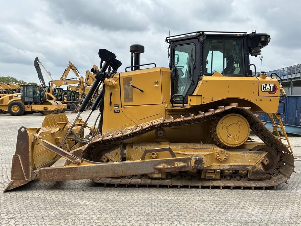CAT D6-20 LGP بلدوزرات مجنزرة
