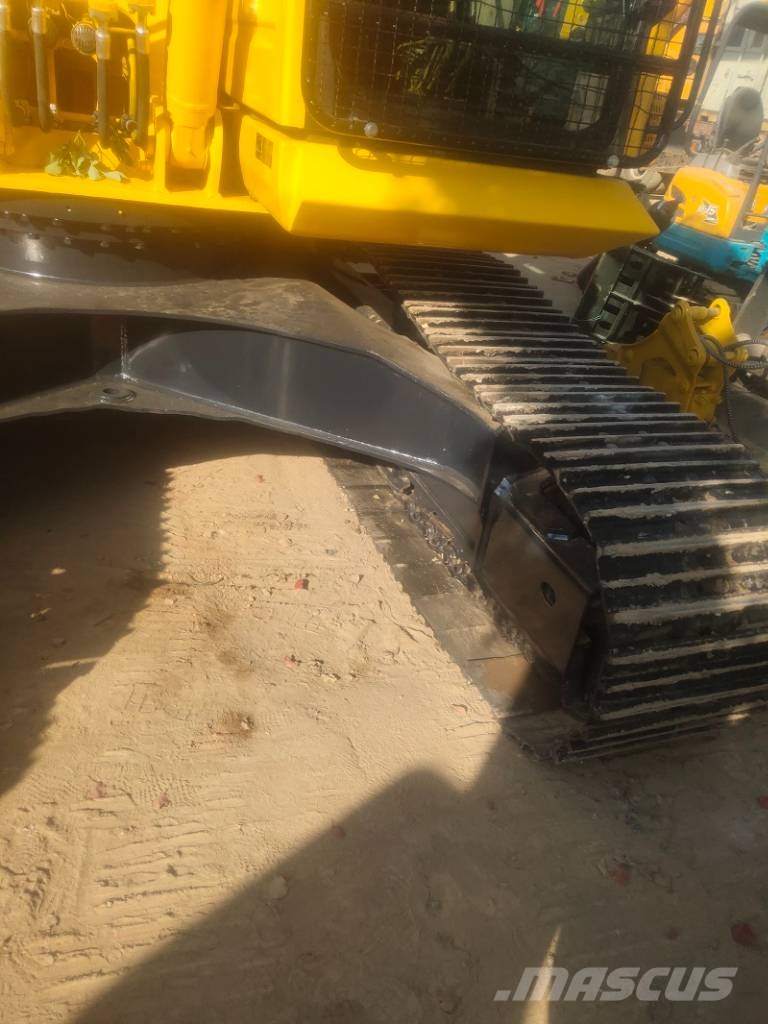 Komatsu PC200 Εκσκαφείς με ερπύστριες