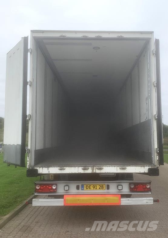 AB EKERI OY Trailer Reefer Full Side Opening - Single نصف مقطورات بدرجة حرارة قابلة للضبط