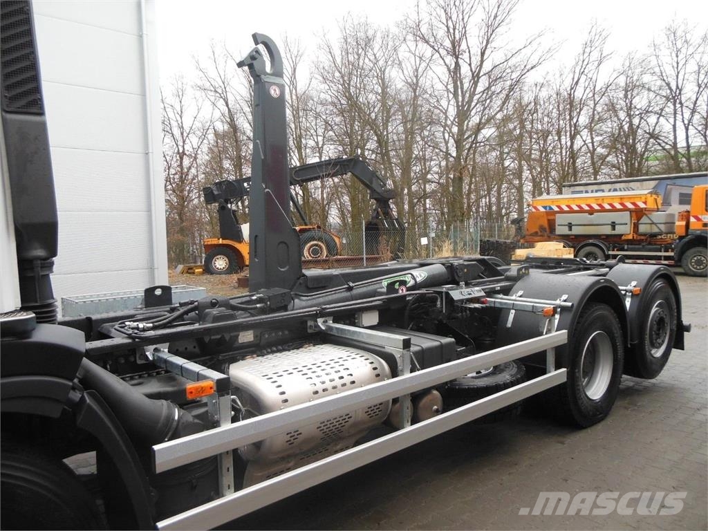 Iveco X-WAY,280X46,TNH 20,SKLADEM Camiones elevadores de gancho