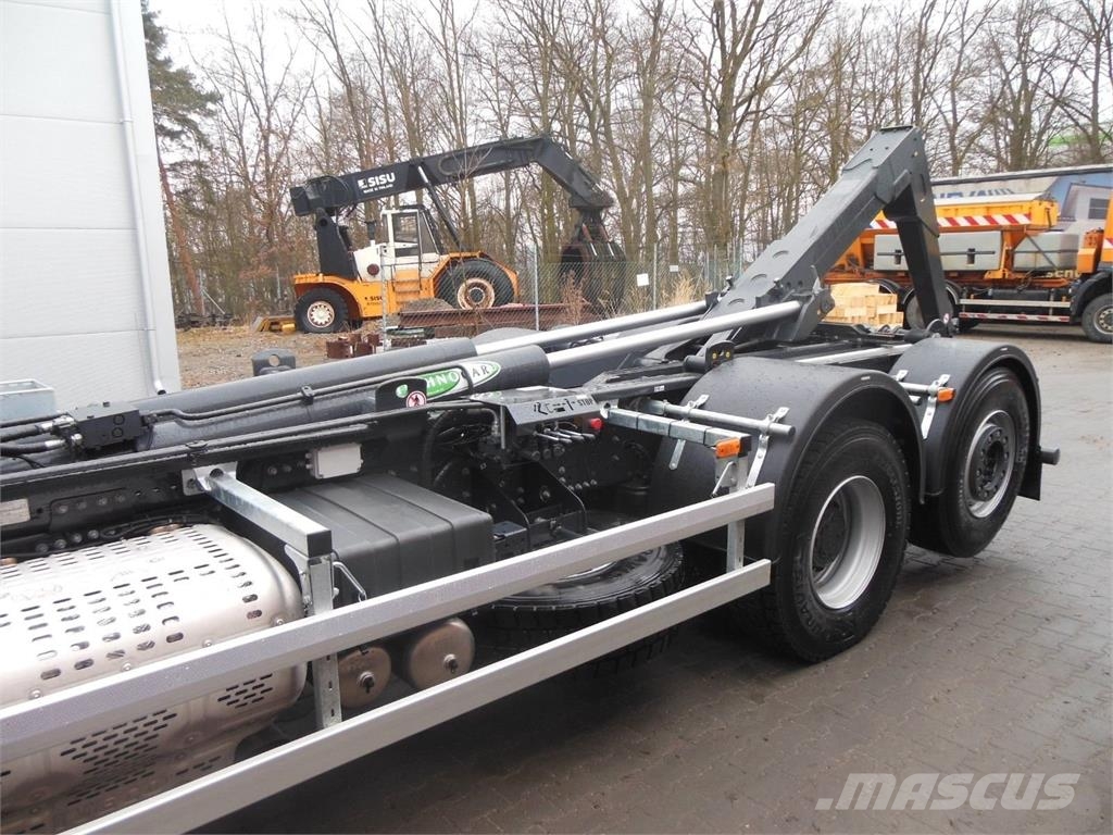 Iveco X-WAY,280X46,TNH 20,SKLADEM Camiones elevadores de gancho