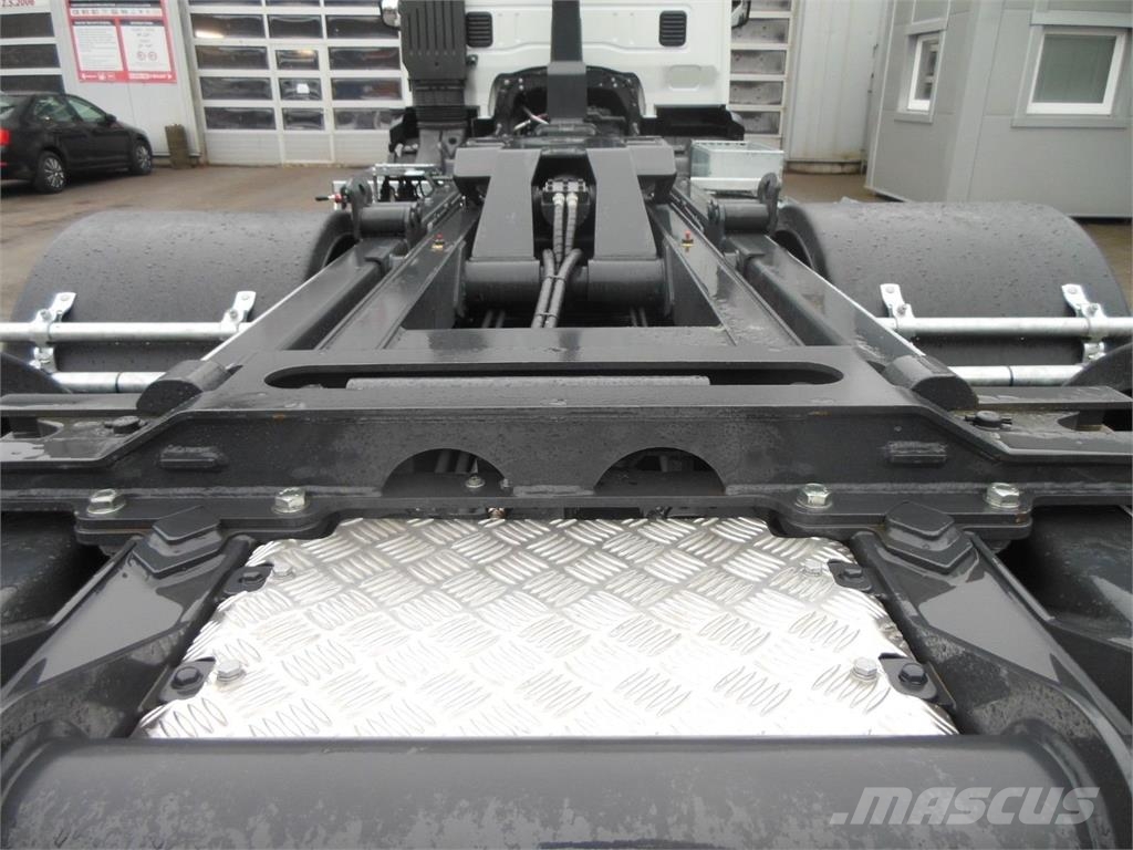 Iveco X-WAY,280X46,TNH 20,SKLADEM Camiones elevadores de gancho