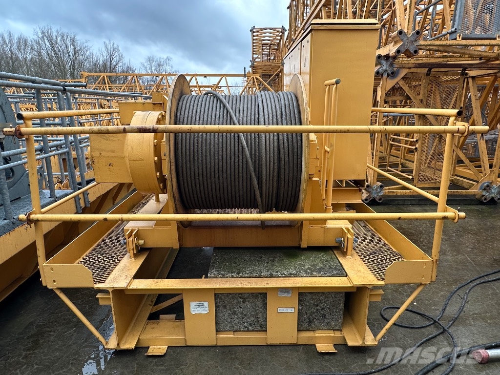 Liebherr 280 EC-H 12 Litronic 塔式起重機