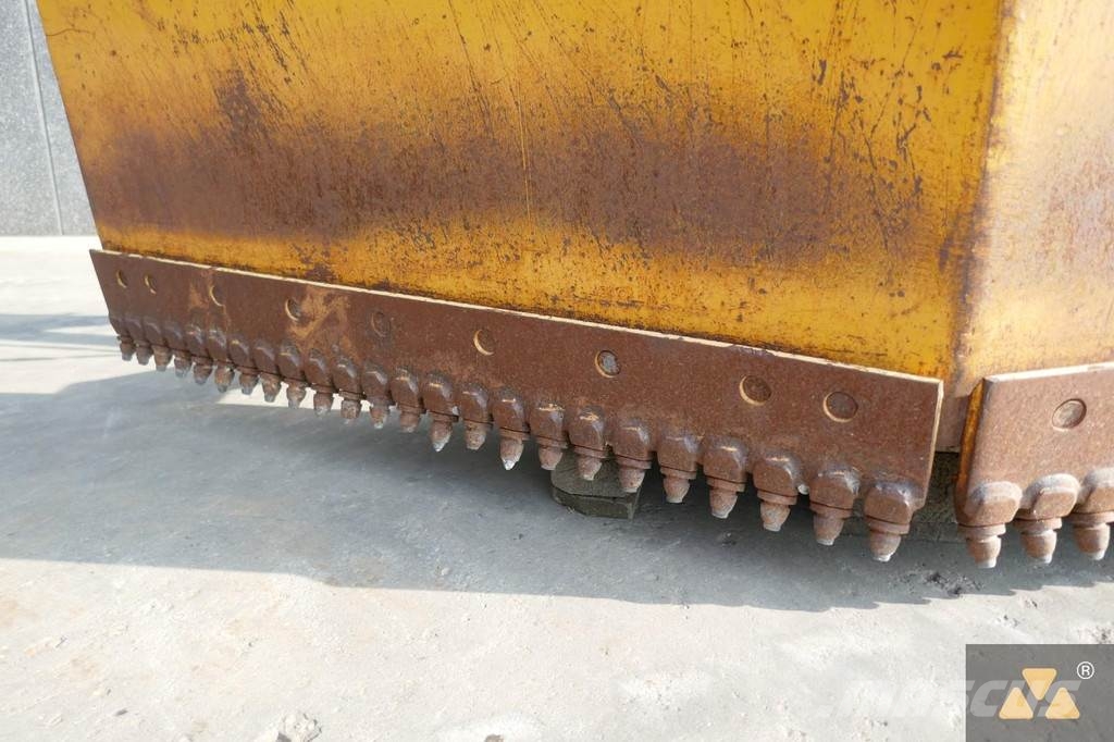 CAT 140H Frontblade Πτερύγια