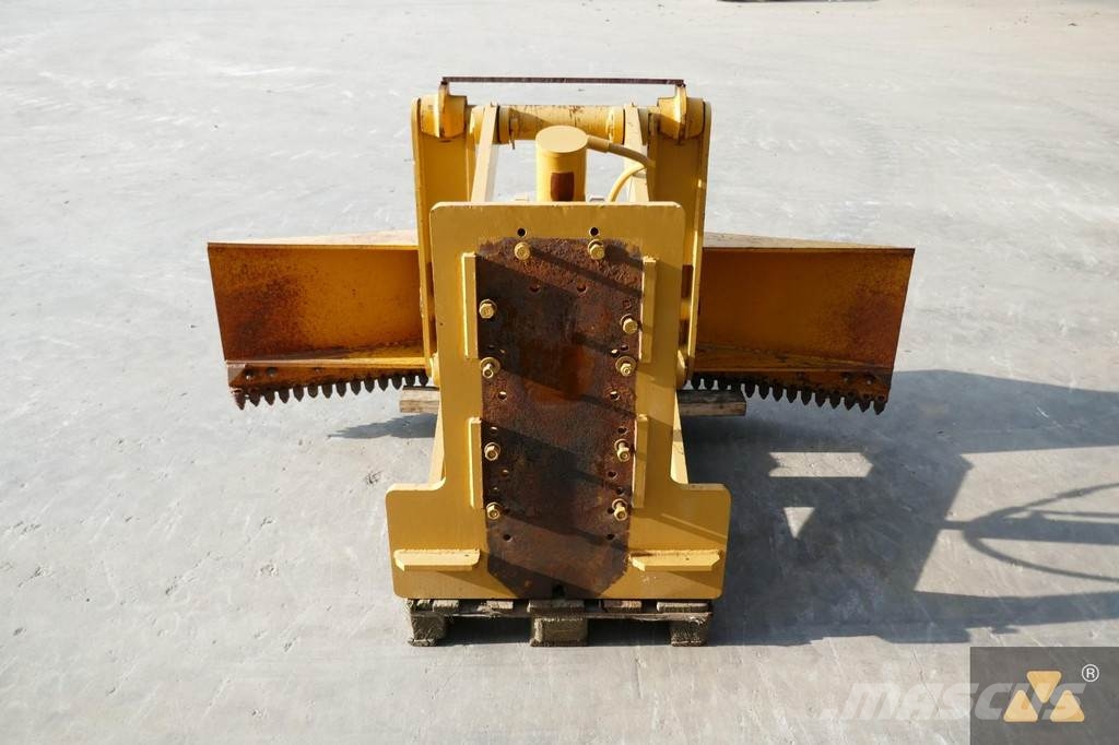CAT 140H Frontblade Πτερύγια
