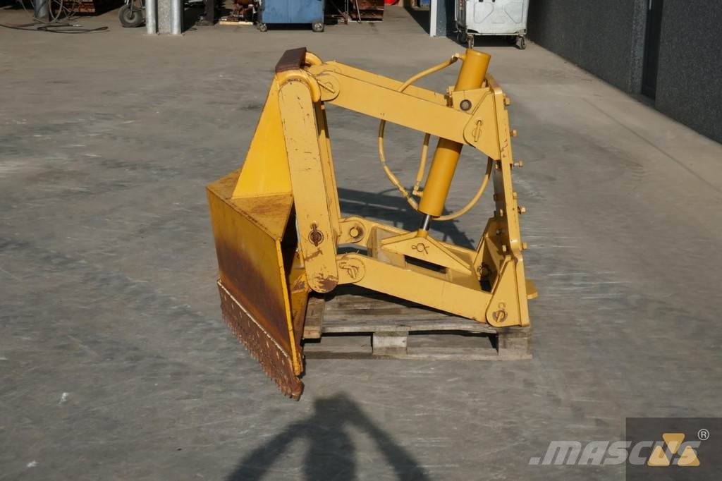 CAT 140H Frontblade Πτερύγια