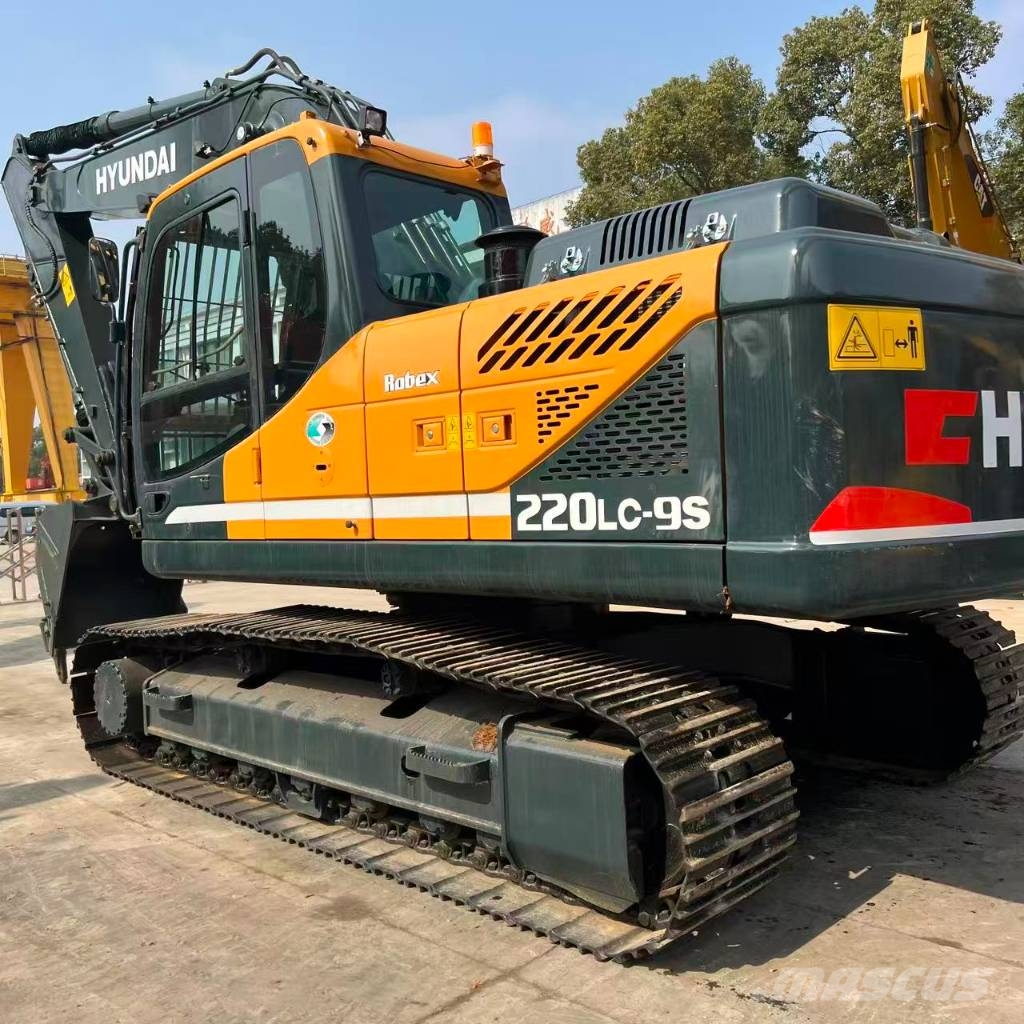 Hyundai Robex 220 LC-9 S Kāpurķēžu ekskavatori