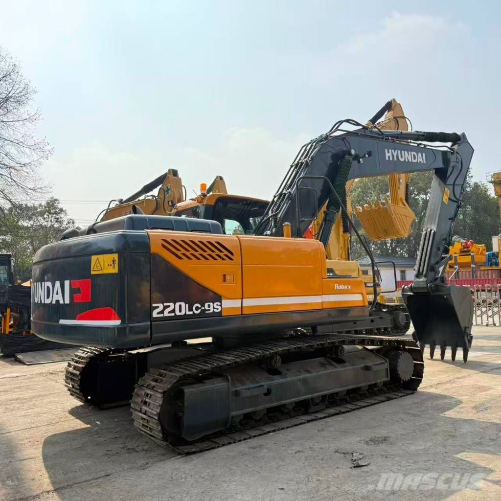Hyundai Robex 220 LC-9 S Kāpurķēžu ekskavatori