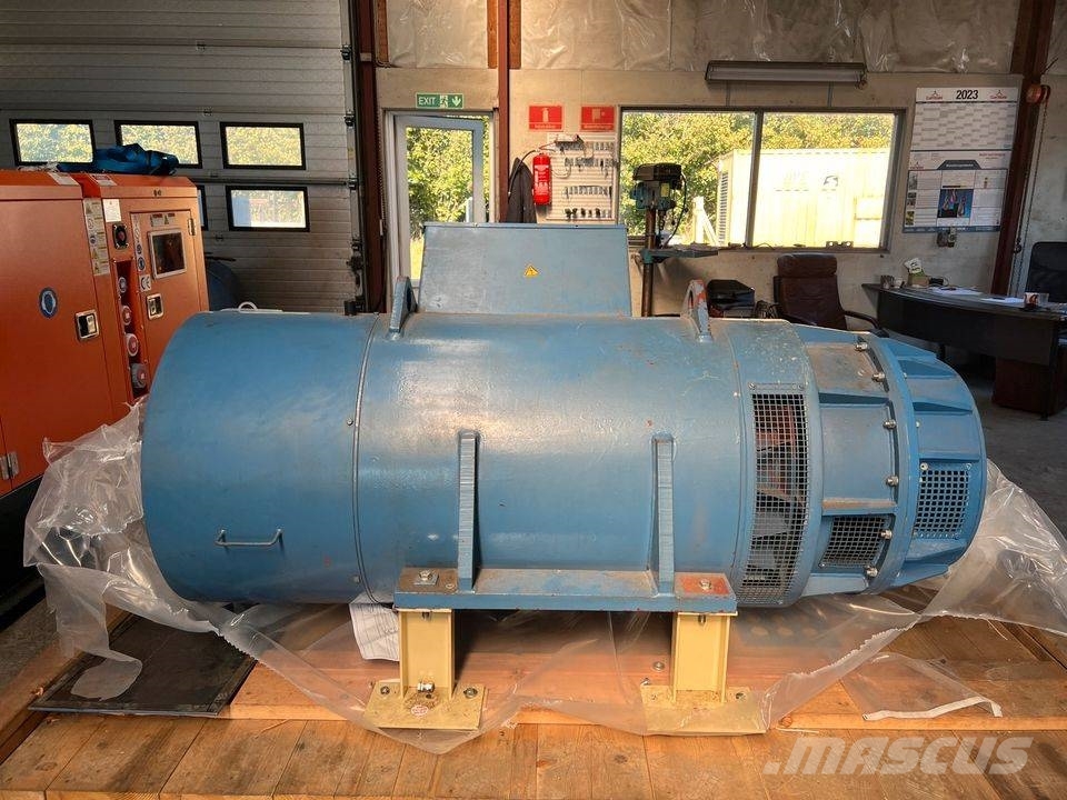 AEG 800 KVA Alternator Naftové generátory