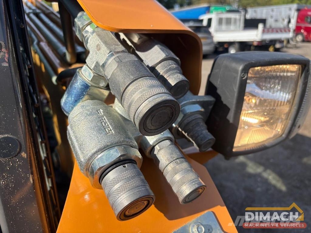 CASE SR175B 4x4 skid steer loader - high flow - 940 ho Skid steer mini nakladalci