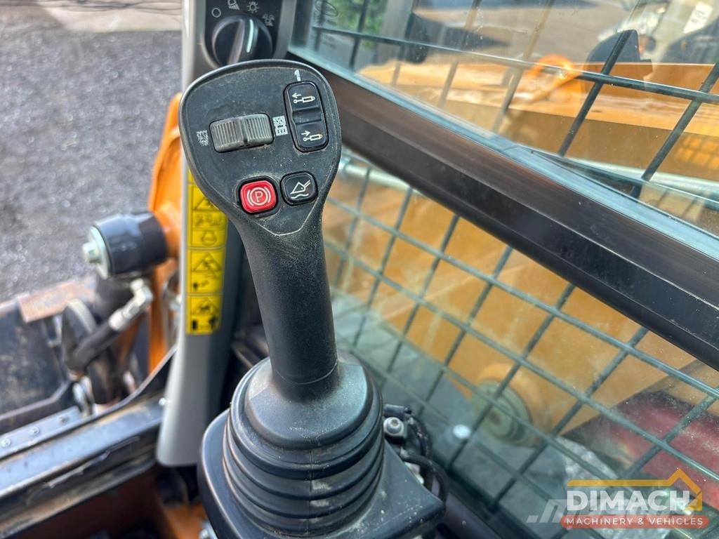CASE SR175B 4x4 skid steer loader - high flow - 940 ho Skid steer mini nakladalci