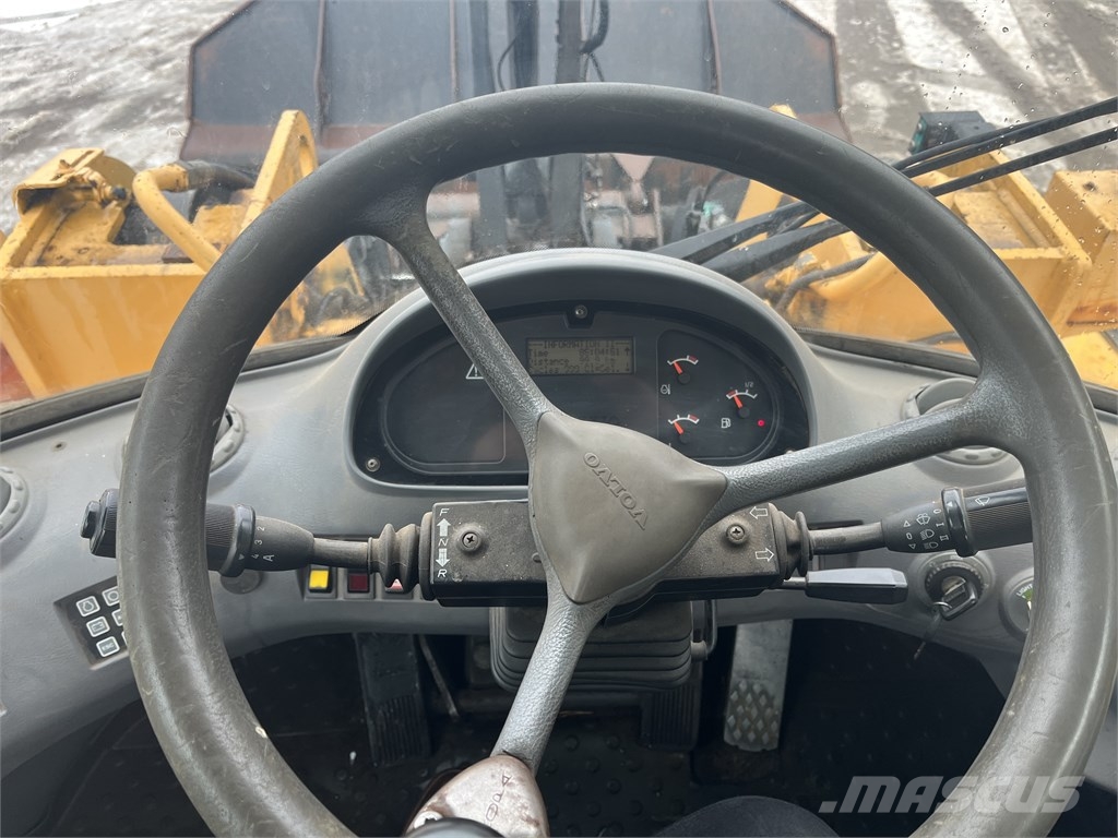 Volvo L 120 D Rataslaadurid