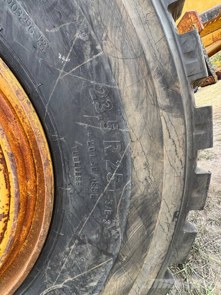 CAT 950F II Kolesni nakladalci