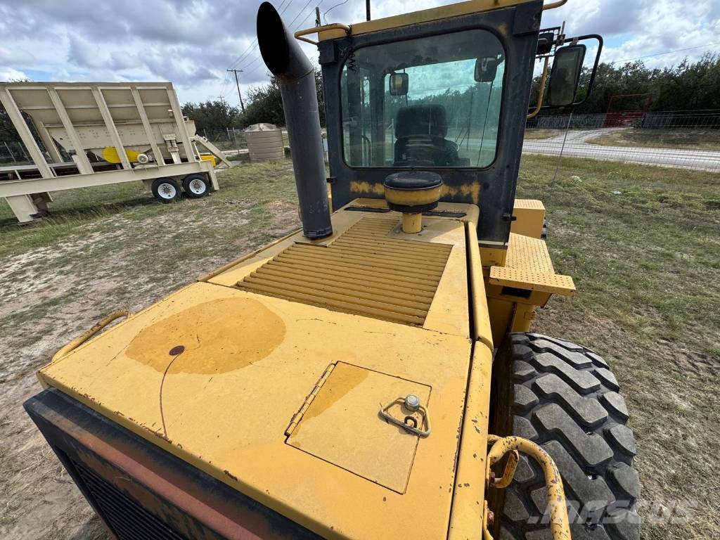 CAT 950F II Kolesni nakladalci