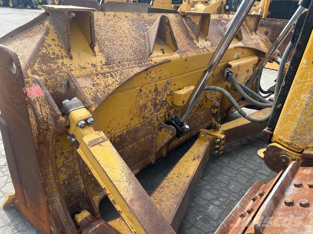CAT D6 XL next generation . Buldozer sobre oruga