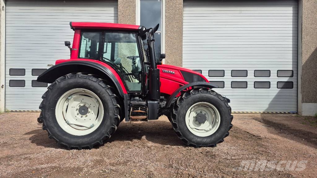 Valtra N 143 D Traktorit