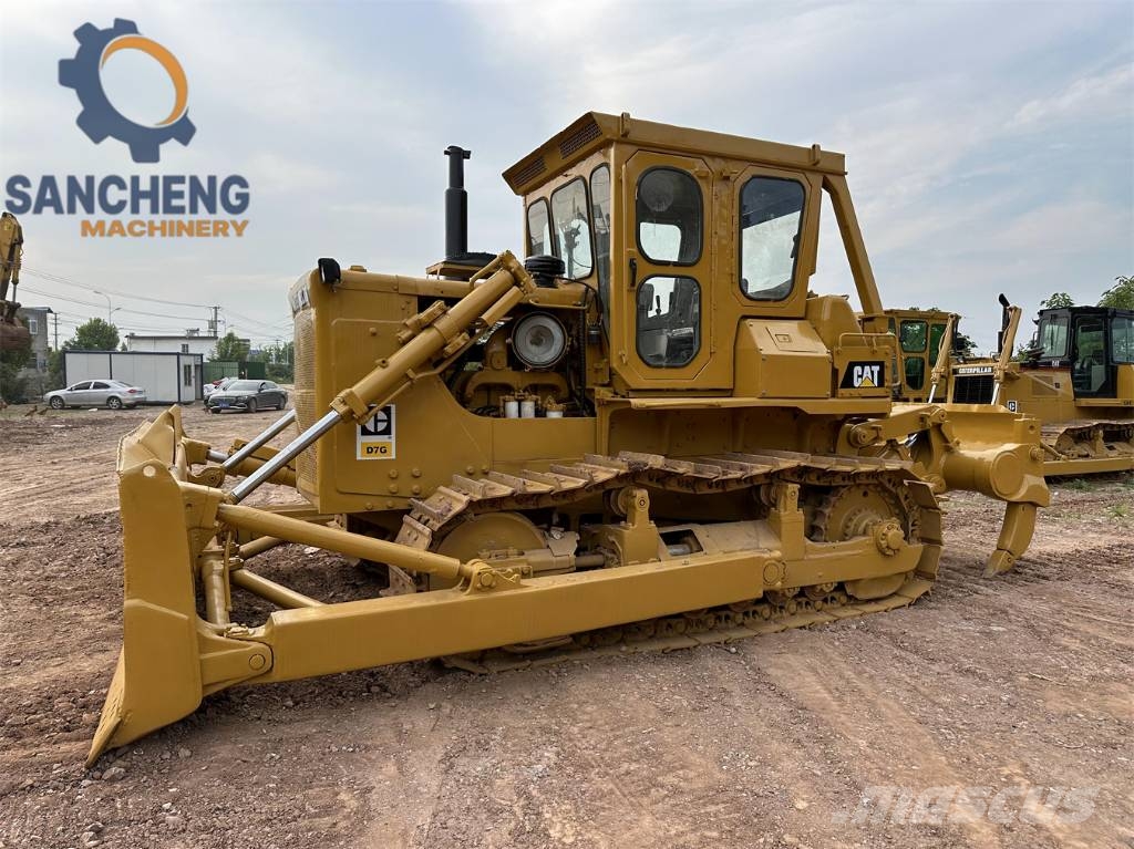 CAT D7G Buldožerji goseničarji