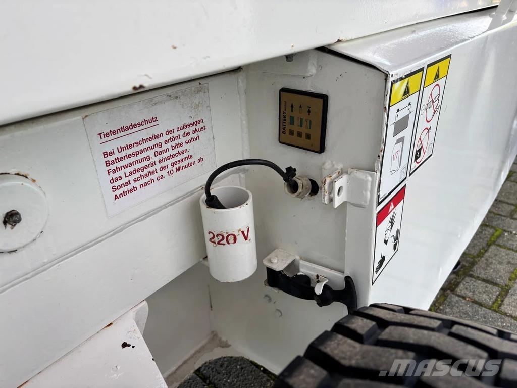 Holland Lift Monostar Y64EL14 Electric scissorlift Käärtõstukid