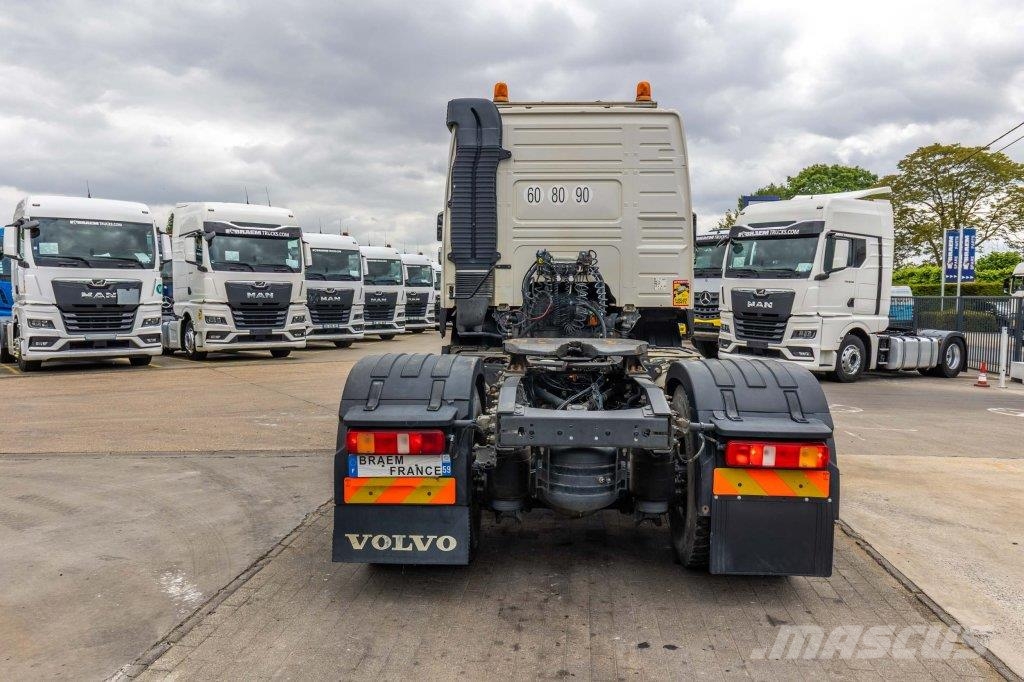 Volvo FMX GLOB 460+HYDR Vetopöytäautot