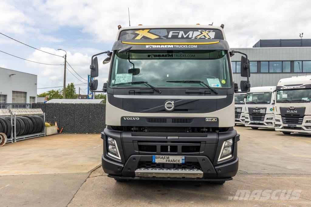 Volvo FMX GLOB 460+HYDR Vetopöytäautot