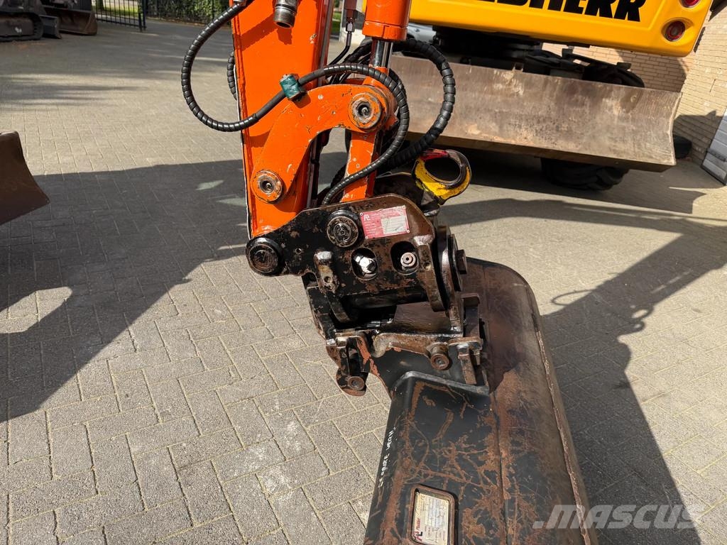 Hitachi ZX35U-2 CLR Mini bagri <7t