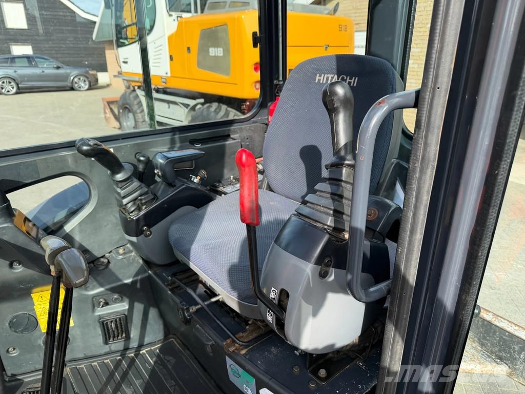 Hitachi ZX35U-2 CLR Mini bagri <7t
