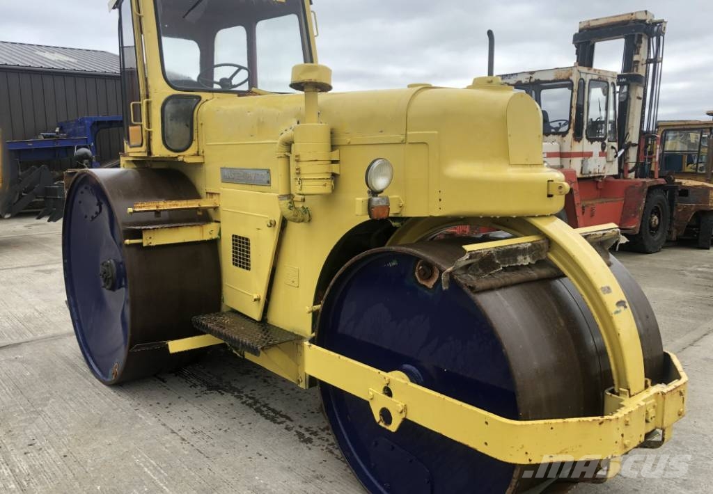 Aveling Barford DC012 مداحل ثنائية الاسطوانة
