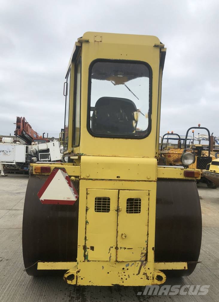 Aveling Barford DC012 مداحل ثنائية الاسطوانة
