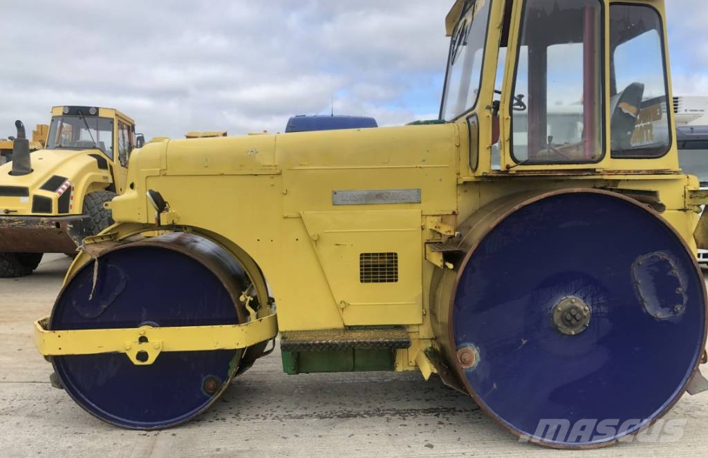 Aveling Barford DC012 مداحل ثنائية الاسطوانة